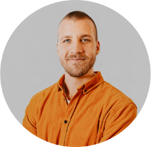 Chris-Canva-sem-a-ad-fara-beint-inn23